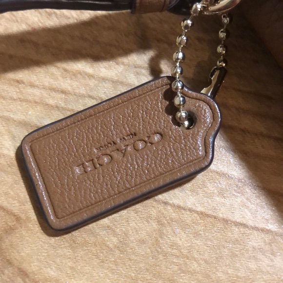 Coach wristlet - Picture 4 of 4